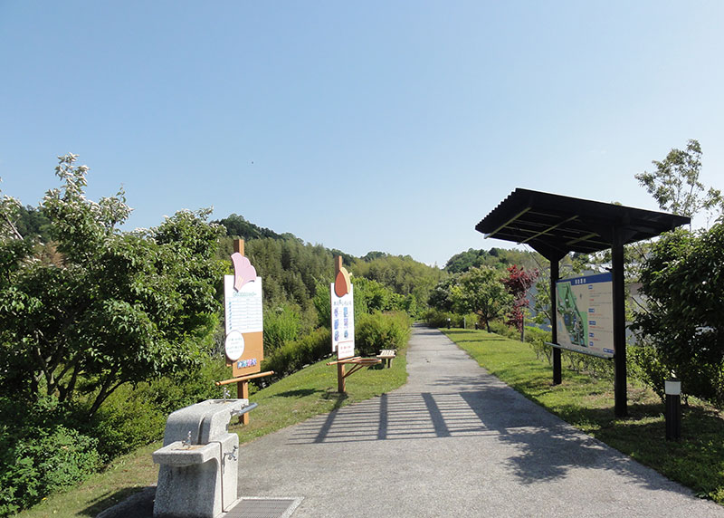 四季の香りが楽しめる散歩道